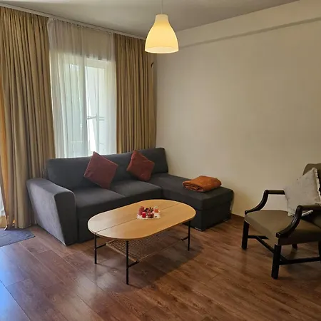 Apartment & Park View Tirana